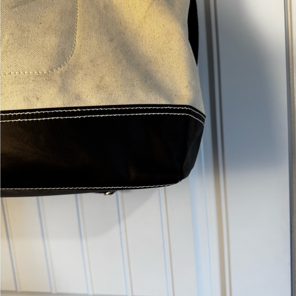 Lands End Navy Blue & Cream Weekender Bag w/Trolley Sleeve - Picture 3 of 10